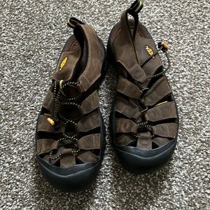 KEEN boots. Mens size 10